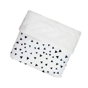 Cobijita para Bebé Triangulitos Negros